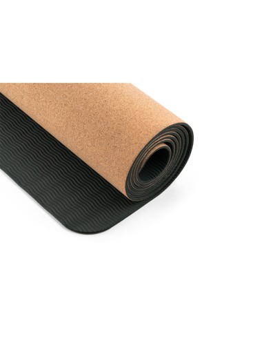 Tapis de yoga en liège et TPE, jusqu'à 3.7mm d'épaisseur. Inclus une poignée pour le transport mais aussi pour l'exercice, ainsi