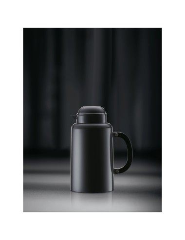 Carafe isotherme à double paroi isolée sous vide. L'intérieur de la carafe est en acier inoxydable sans BPA (ne modifie pas le g