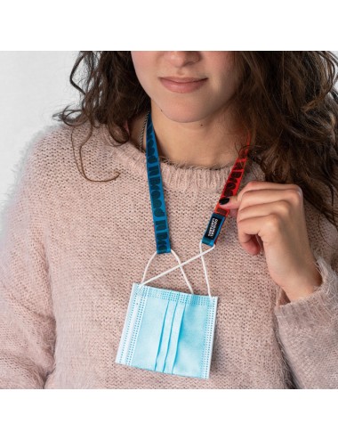 Lanyard de sublimation avec VELCRO® pour tenir un masque de protection au cou. Lanyard personnalisé Original Lanyards® en polyes