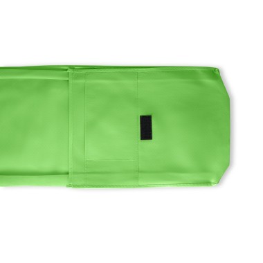 Sac à bandoulière en non tissé (100 g/m²) avec fermeture velcro et anse de 135cm.260 x 330 x 60 mm