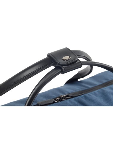 Le Motion Bag est un sac de voyage en polyester cationique 600D, pratique et élégant, avec un simili cuir de haute qualité. Son 