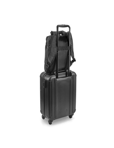 Sac à dos en 840D pour ordinateur jusqu’à 15''. Poche principale avec 3 poches supplémentaires. Poche avant avec plusieurs compa