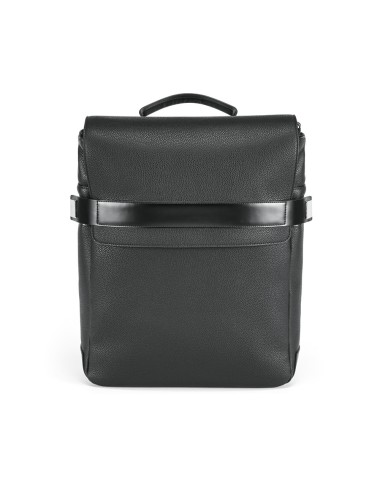 ce qui en fait un article polyvalent et pratique pour la vie quotidienne et les voyages d'affaires. Fourni dans un sac non tissé