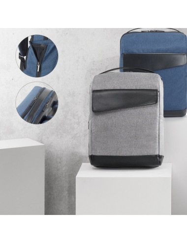 Motion Backpack est un sac à dos au design unique et innovant en 600D et similicuir de haute qualité.Le sac a plusieurs comparti