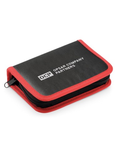 Kit d’outillage avec 32 pièces. Livré dans une housse en polyester 600D avec fermeture éclair.158 x 108 x 37 mm