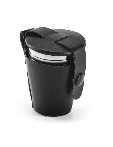 Ensemble de 4 verres en acier inoxydable avec étui de transport en simili cuir. Capacité jusqu'à 25 mL. Livré sous coffret cadea