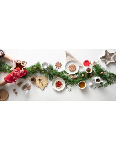 Service à thé en porcelaine avec décor de Noël. La théière a une capacité allant jusqu'à 430 ml et la tasse jusqu'à 220 ml. Four